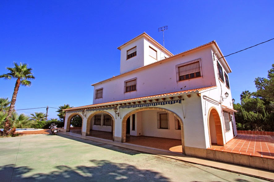 Magnífica Villa en primera linea de costa en Denia, Costa Blanca, Alicante