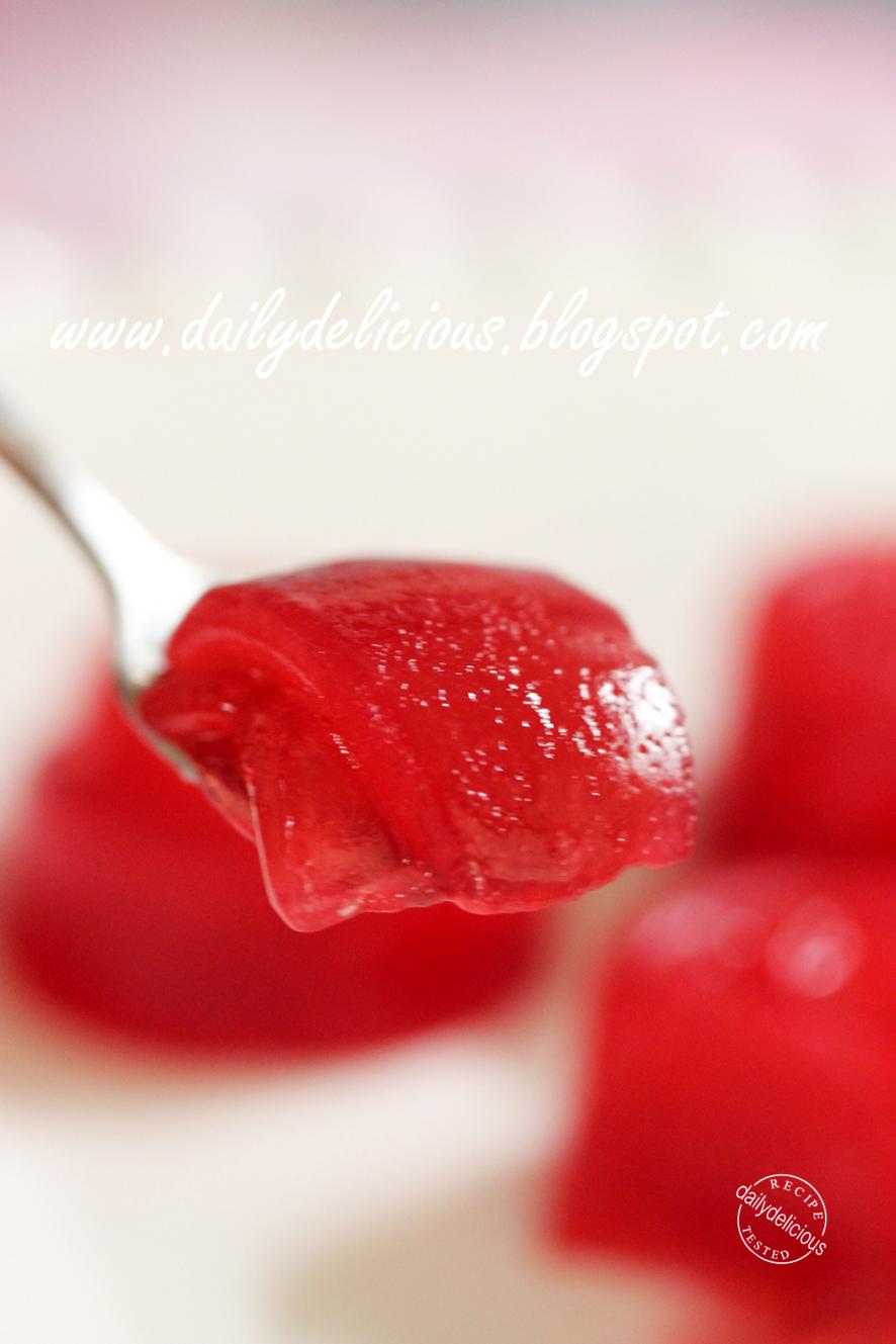 dailydelicious Berry Vodka jelly Lovely simple sweet.