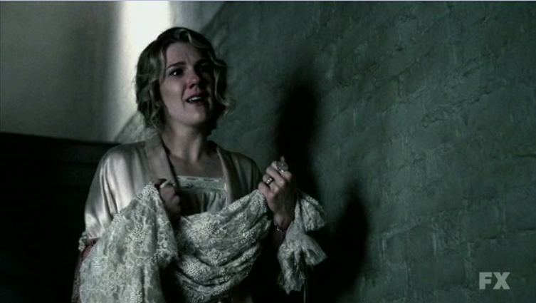 The Muto-Little Blog: American Horror Story