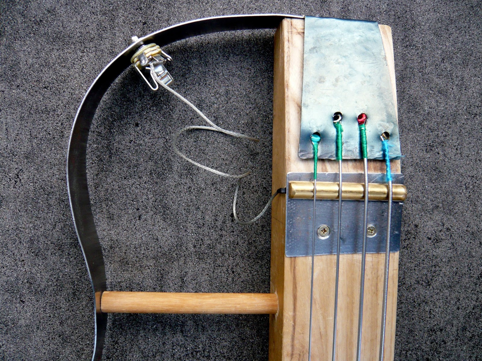Handmade DIY Fretless Bass Thing.