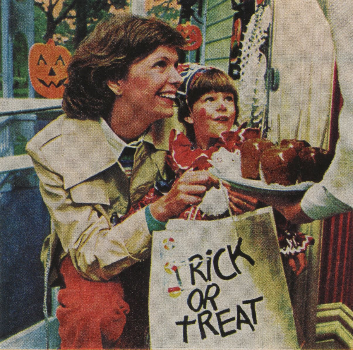 Neato Coolville HAPPY SEARSOWEEN WITH THIS 1977 KENMORE DISHWASHER AD