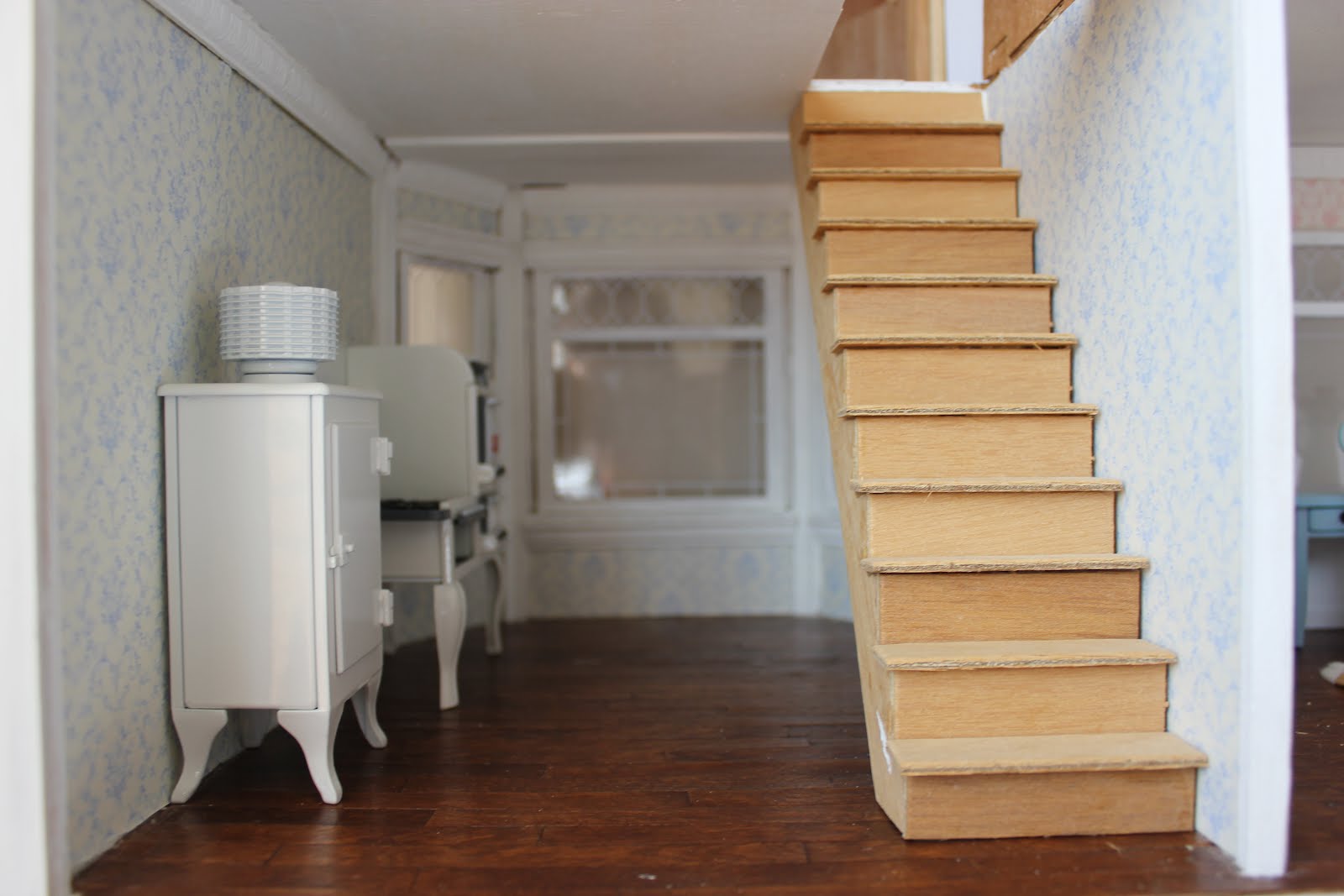 Cherry Cottage Dollhouse Minis: Kitchen Wallpaper