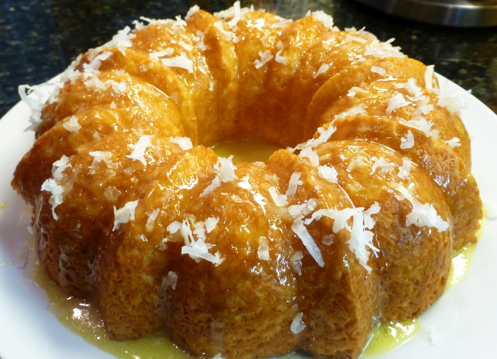Pineapple Bundt Cake With Crushed Pineapple