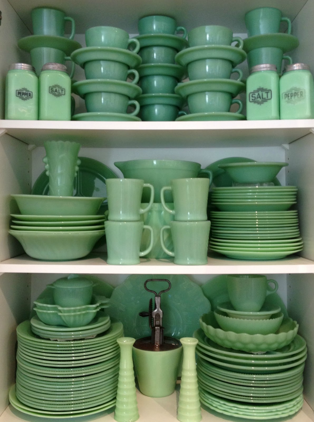 Gin'Gilli's Vintage Home Collecting A Closer Look At Jadeite