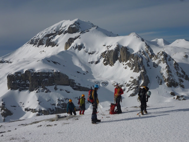 Pirineos:Refugio de Lizara-Pico Bernera