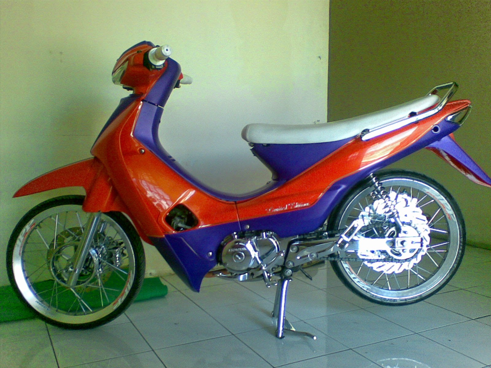 Modifikasi Motor Suzuki Smash Modif Kontes Kumpulan Gambar