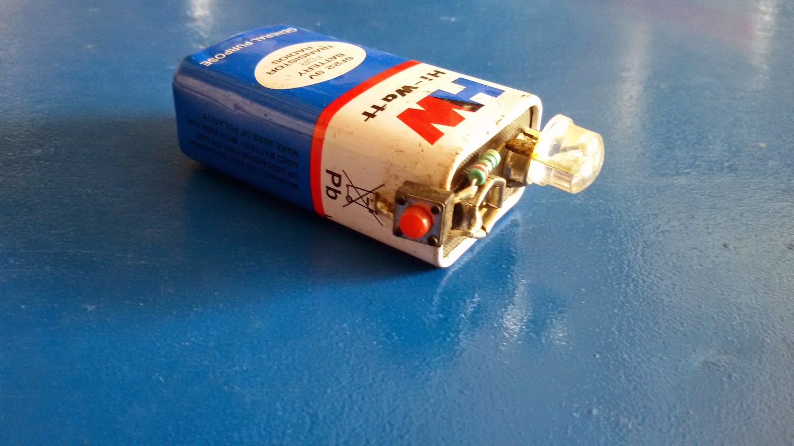 MAKE A TORCH WITH 9V UNUSED BATTERY Tips And Trick Electronic