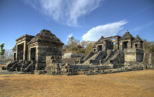 Lokasi Tujuan Wisata Indonesia: Candi Ratu Boko, Kemegahan Istana di
