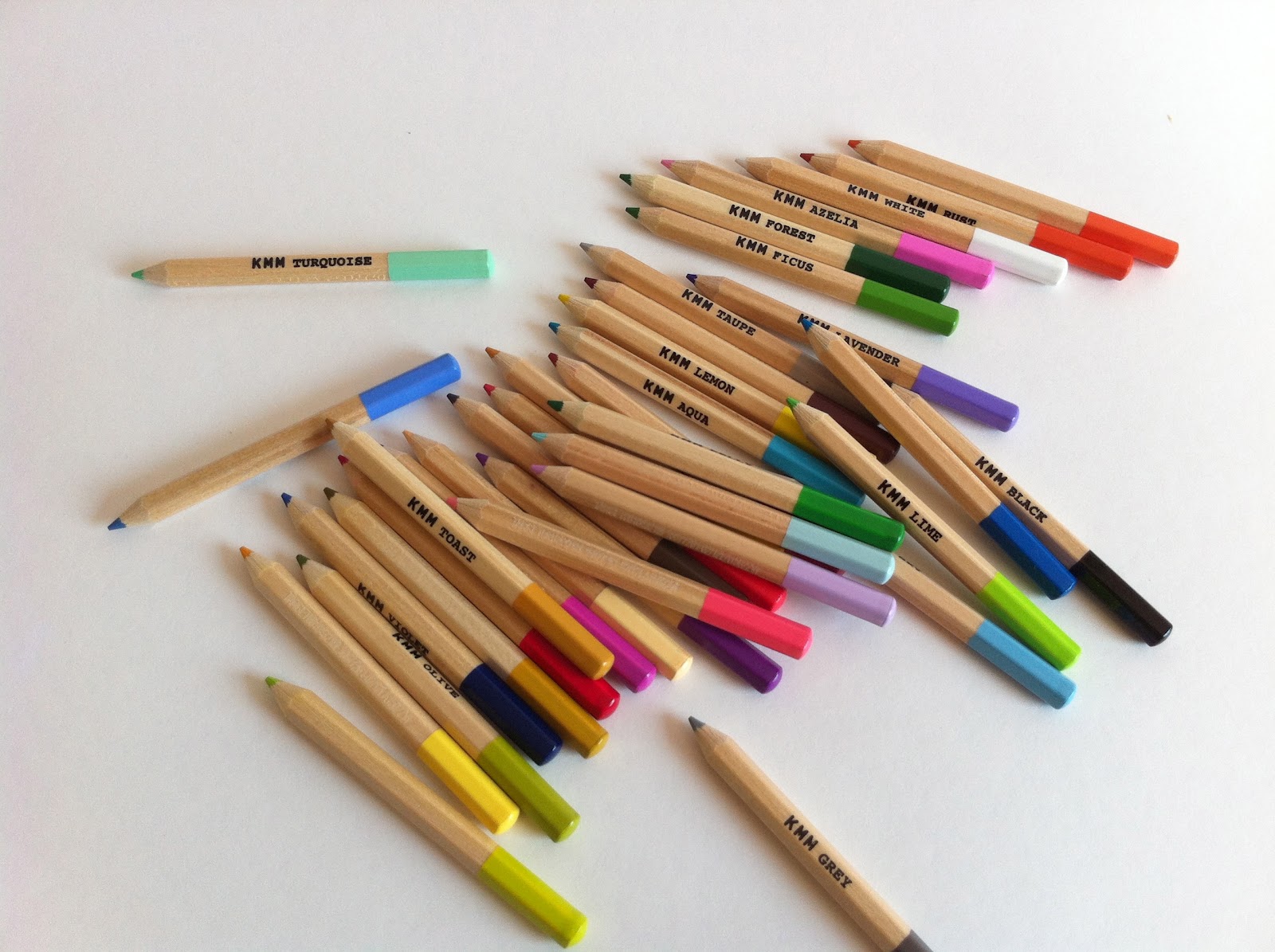 Spiral Style Captivating Mini Colored Pencils