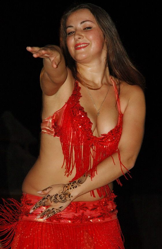 Hot Sexy Dancing Girls Hot Sexy Beautiful Belly Dancer In Dubai 50400 | Hot  Sex Picture