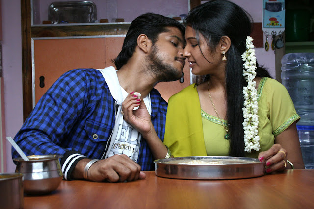 http://1.bp.blogspot.com/-ug9WcWOJTds/TwukRNjPp3I/AAAAAAAAakM/993QWYy8a3o/s1600/Aayiram%2BMuthangaludan%2BThenmozhi%2BMovie%2BStills%2B%25289%2529.jpg