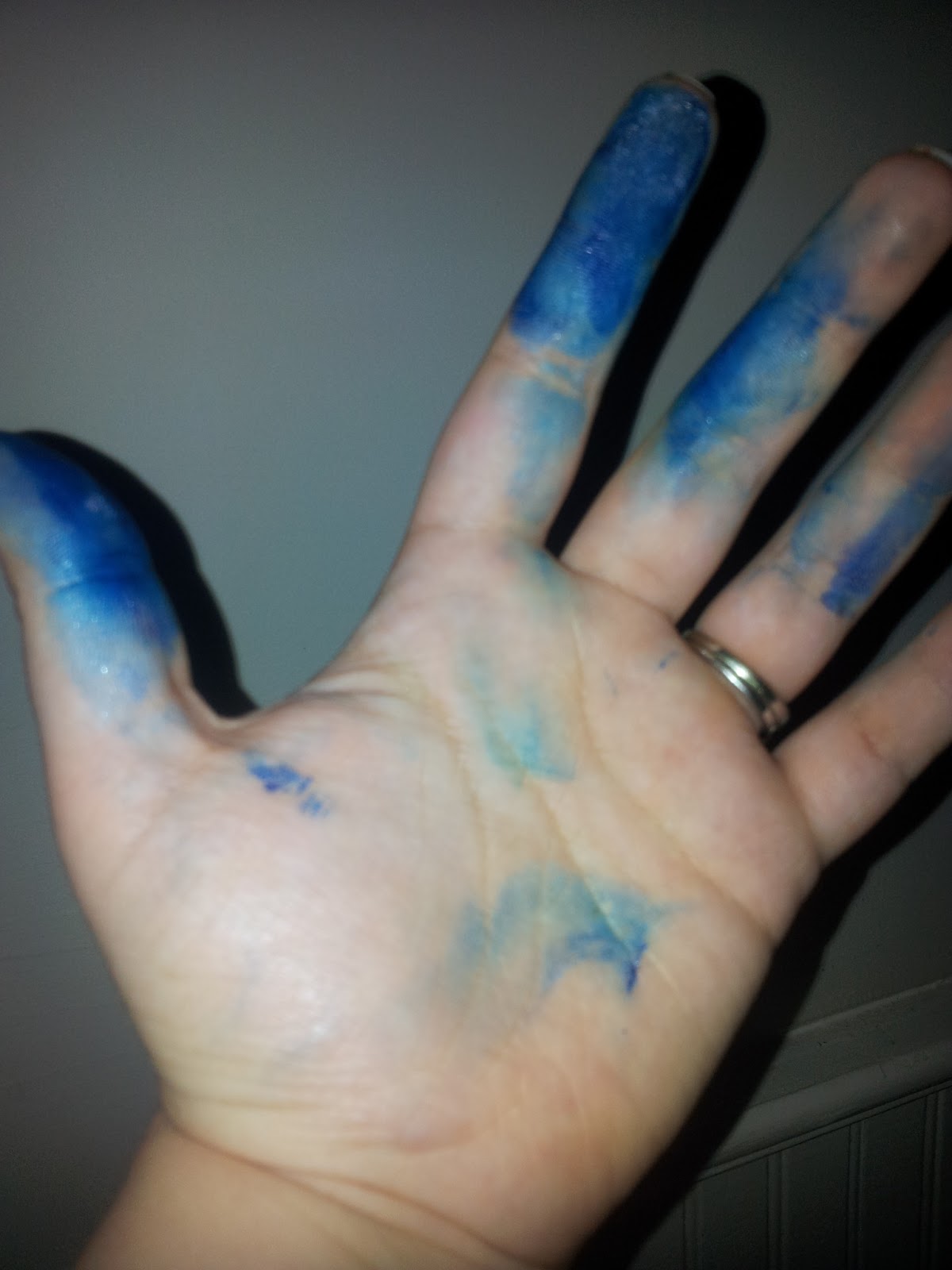 On The Verge Remove That Pesky Frosting Dye From Your Hands