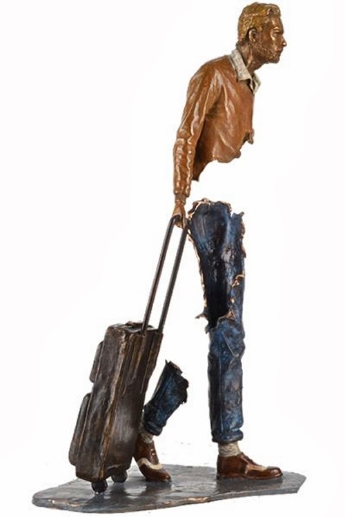 02-French-Artist-Bruno-Catalano-Bronze-Sculptures-Les Voyageurs-The-Travellers-www-designstack-co 