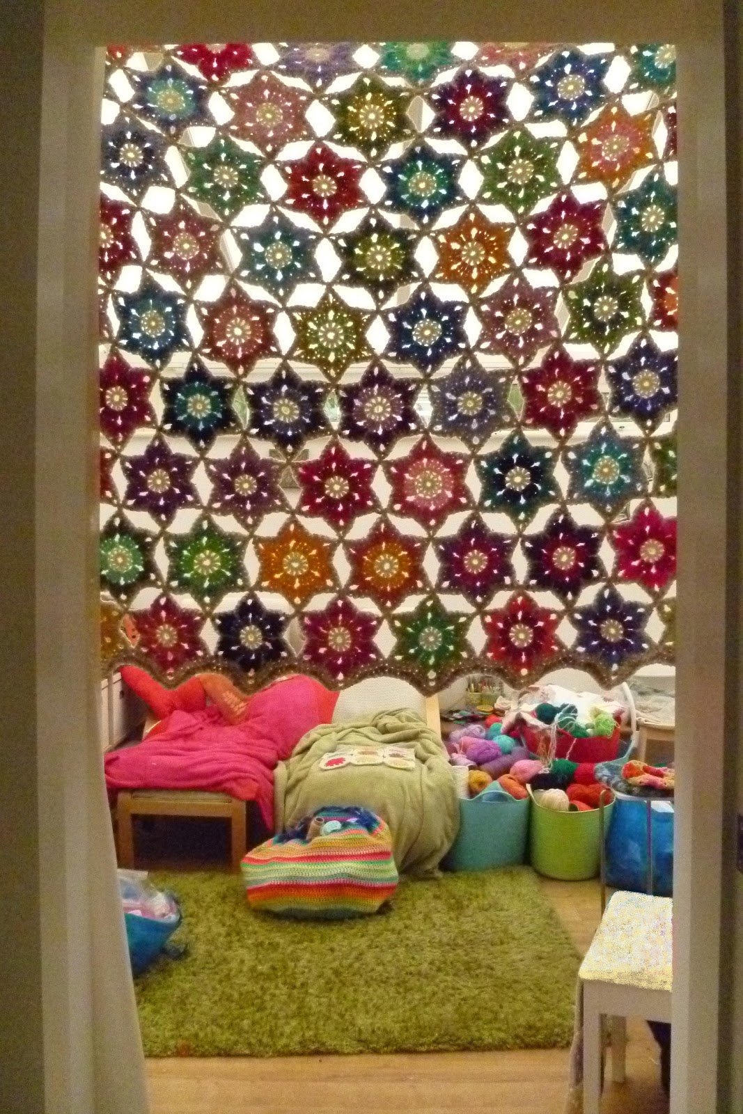 African Flowers, Crochet Granny Squares and colorful ...