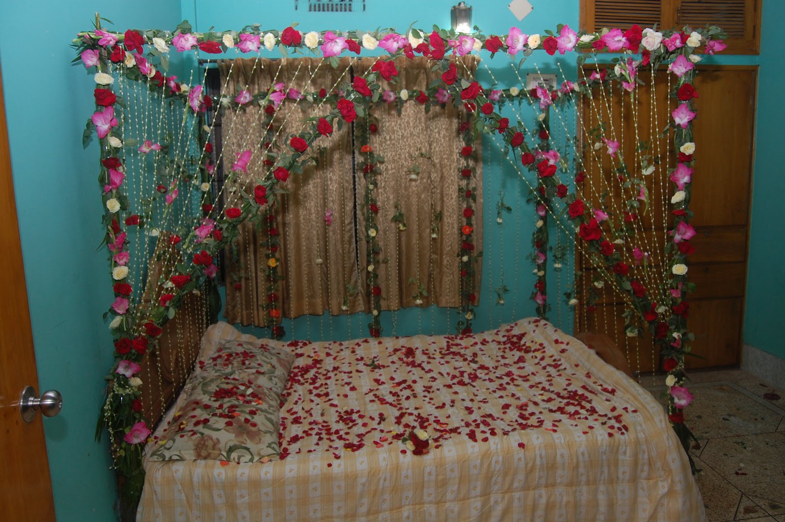 First Night Bedroom Decoration Flowers