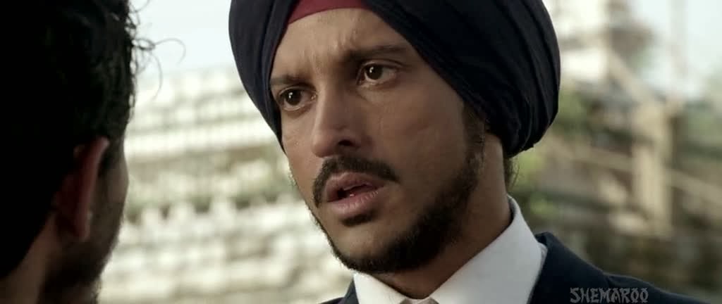 Screen Shot Of Hindi Movie Bhaag Milkha Bhaag (2013) Download And Watch Online Free at worldfree4u.com