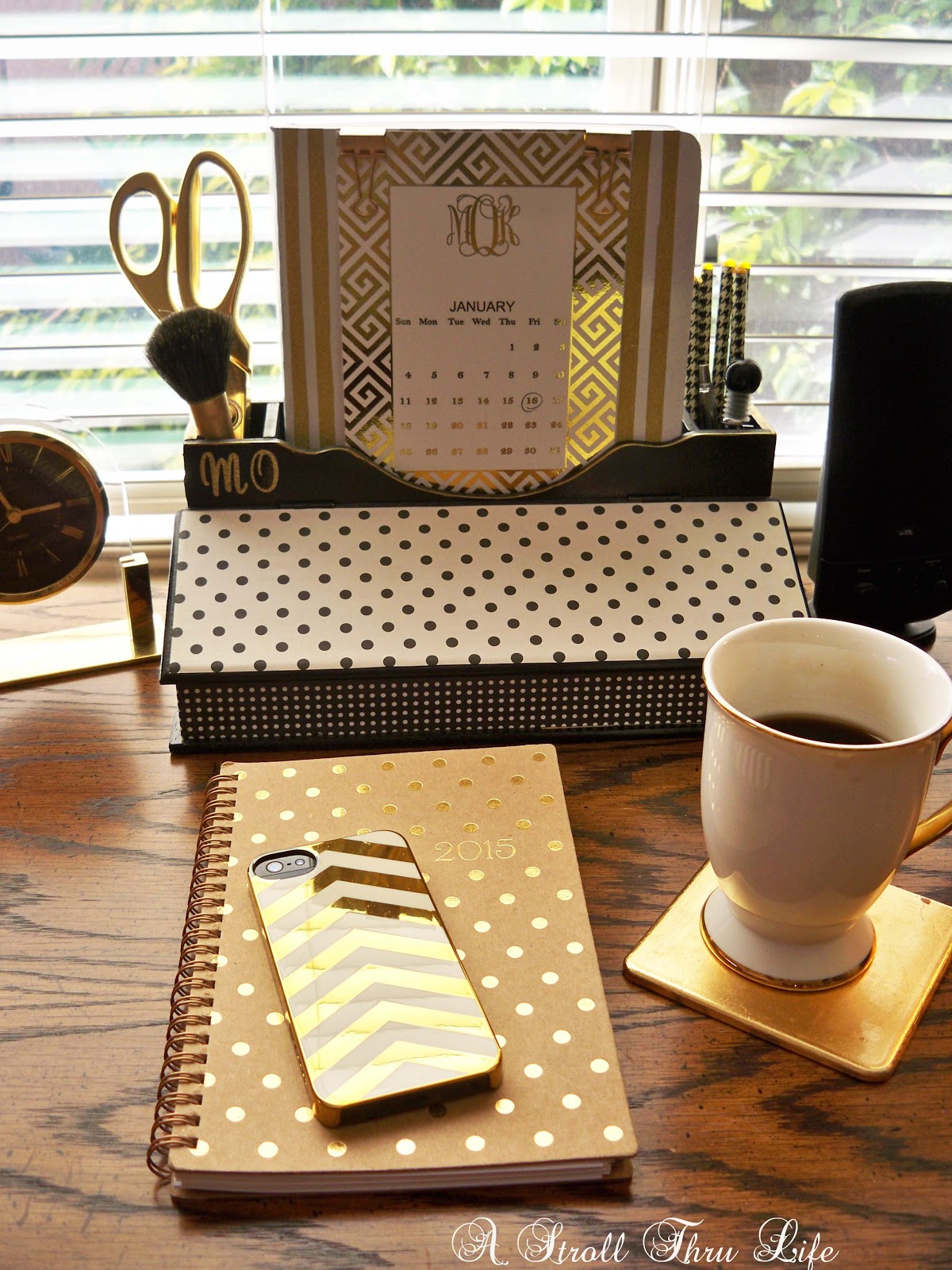 A Stroll Thru Life: My Desk Is Ready for 2015 A Stroll Thru Life: My Desk Is Ready for 2015