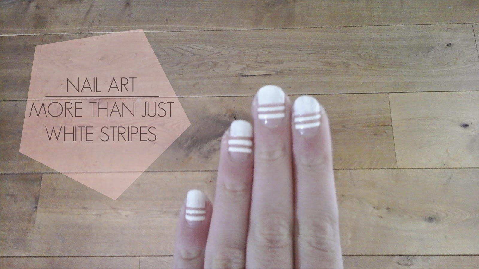 Nail art white stripes