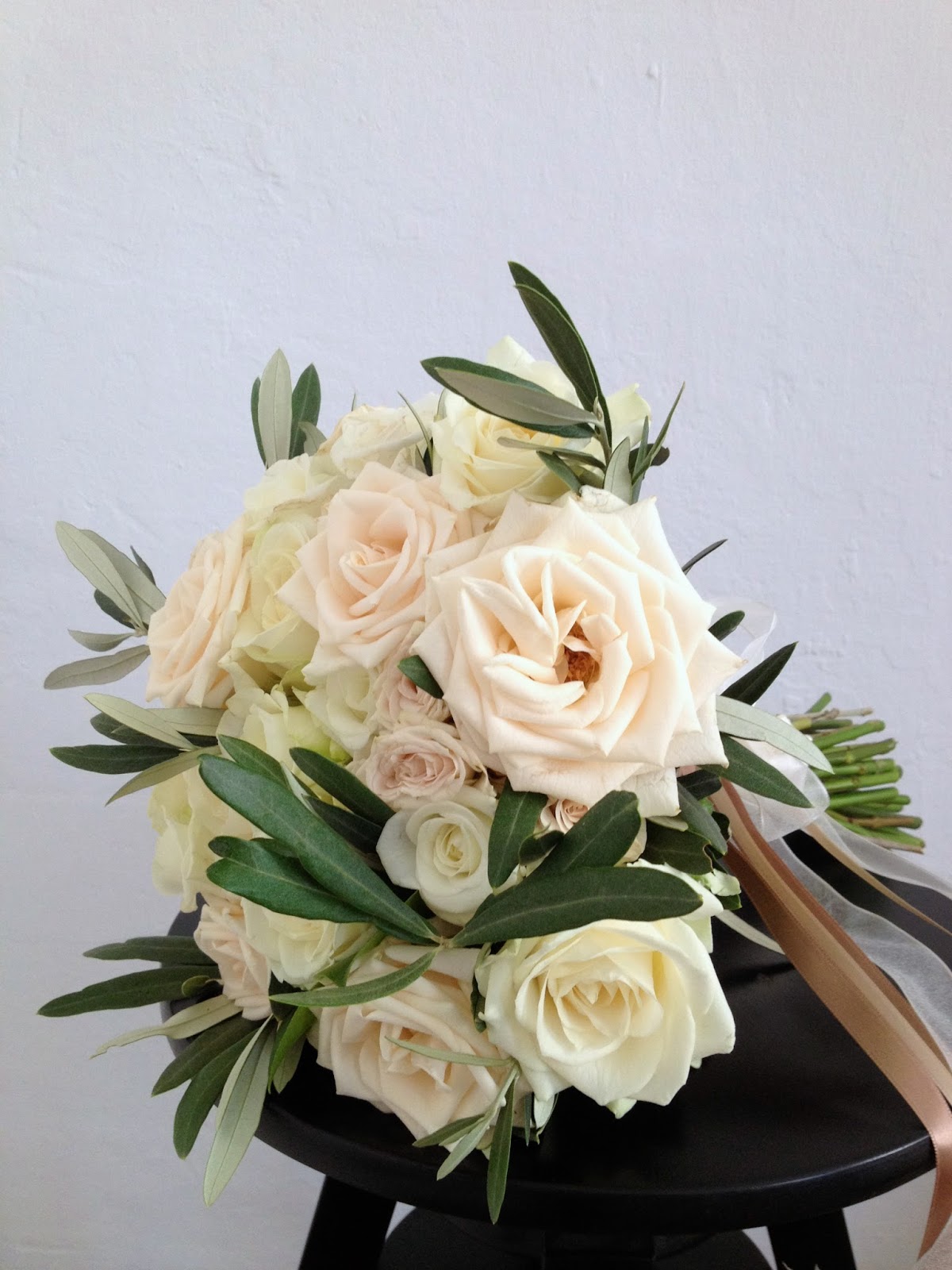 Les Fees Nature Roses Et Romantisme Pour Un Mariage En Provence