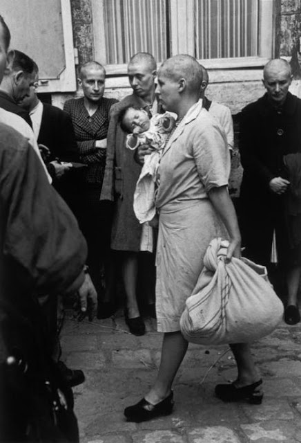 Старые фотографии: Женщины, обвиненные в сотрудничестве с фашистской Германией