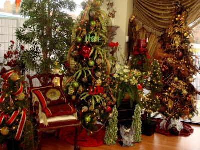 Site Blogspot  Decorating Ideas on Designs And Interiors  Christmas Decorating Ideas For Your Office