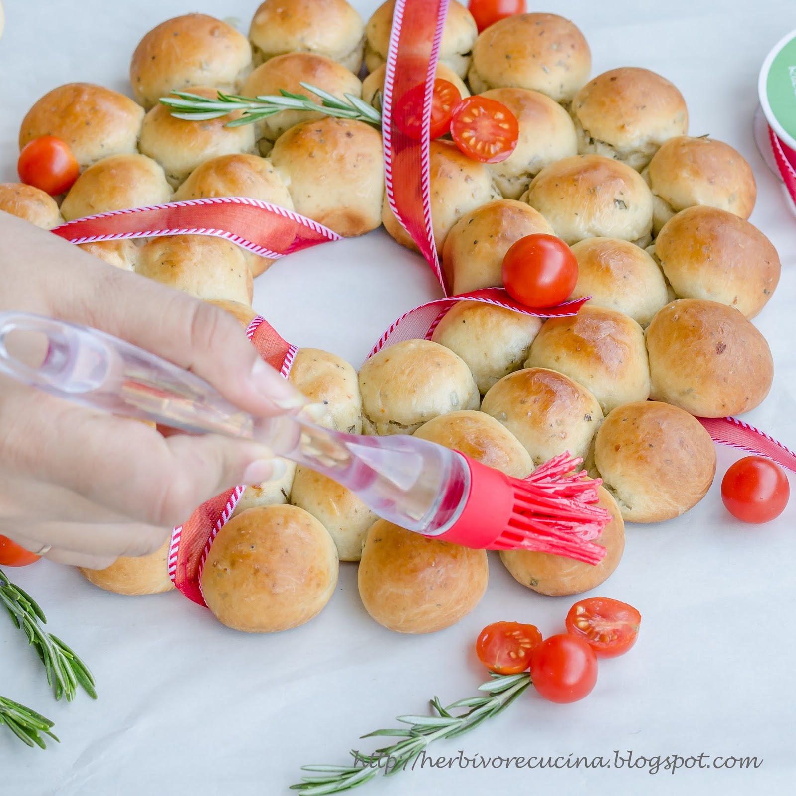 Herbivore Cucina Garlic and Rosemary Bread Wreath