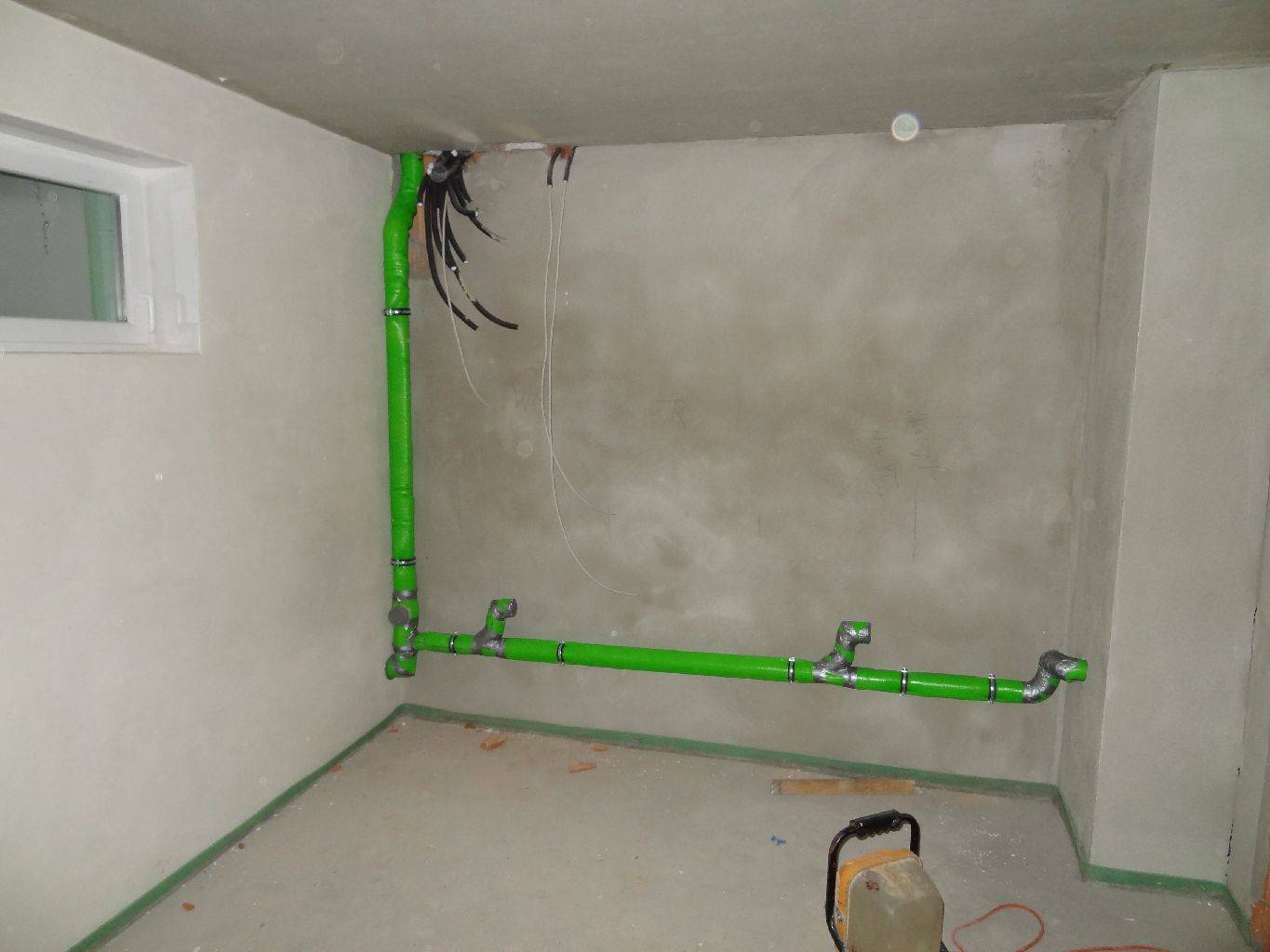 ...unser Haus entsteht: Sanitär-Rohinstallation Teil 1