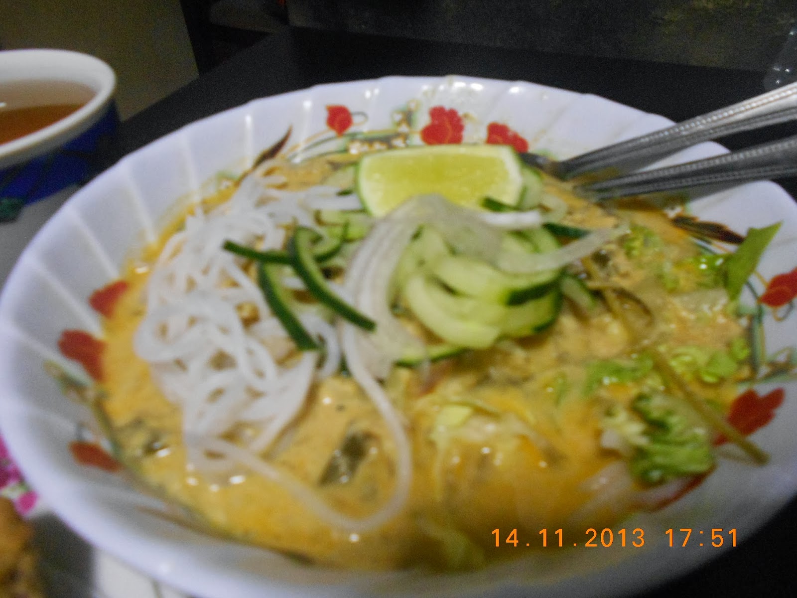namakucella LAKSA LEMAK ALA SIAM & GORENG KELEDEK YANG BETULBETUL