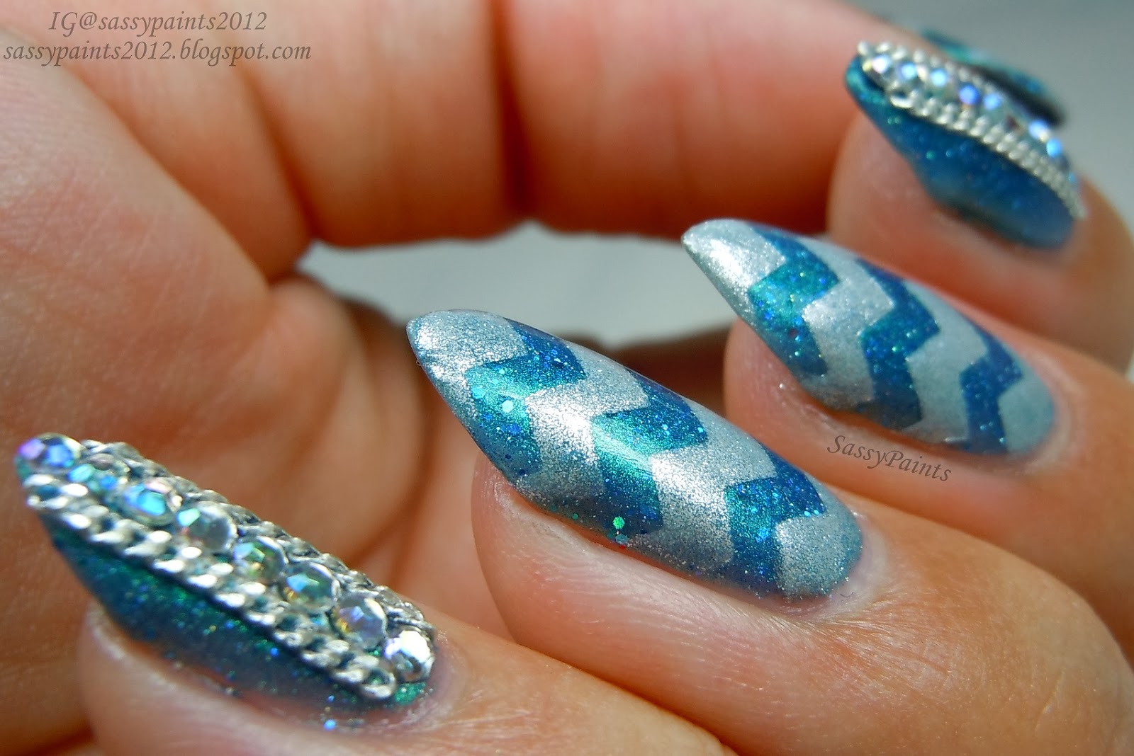 Sassy Paints Chevron Nail Art "Nail Vinyls" Review