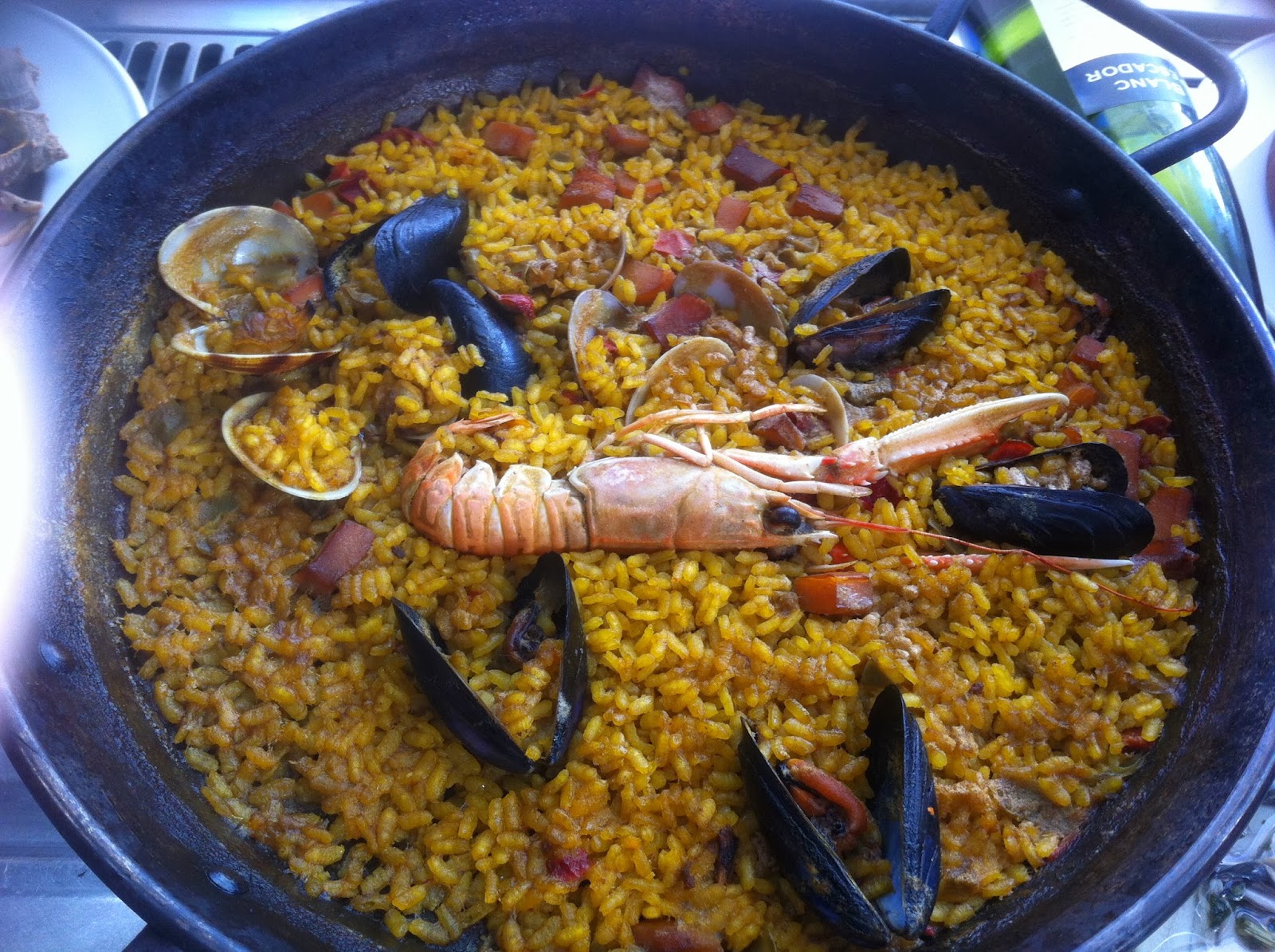 Paella Nasil Yapilir Deniz Mahsullu Paella Tarifi Youtube