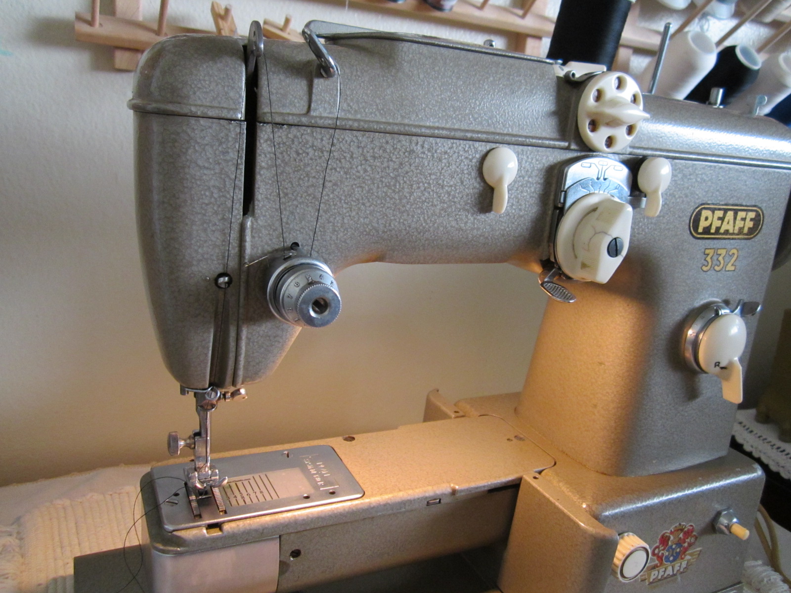Singer Sew Quick Handheld Sewing Machine - arts & crafts - by owner - sale  - craigslist
