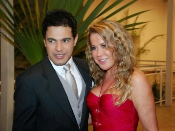 HIPERSESSÃO Entrevista de 'Zilu Camargo' no 'Domingo Show' de Hoje