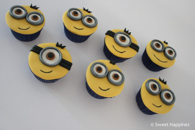 http://1.bp.blogspot.com/-uvz1cz6UEC4/Vc0LNZ2ncAI/AAAAAAAAFDM/SAqrzSf9tDU/s640/Minion%2BCupcakes%2B2.JPG