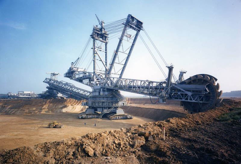 bagger-288-largest-land-vehicle-in-the-w