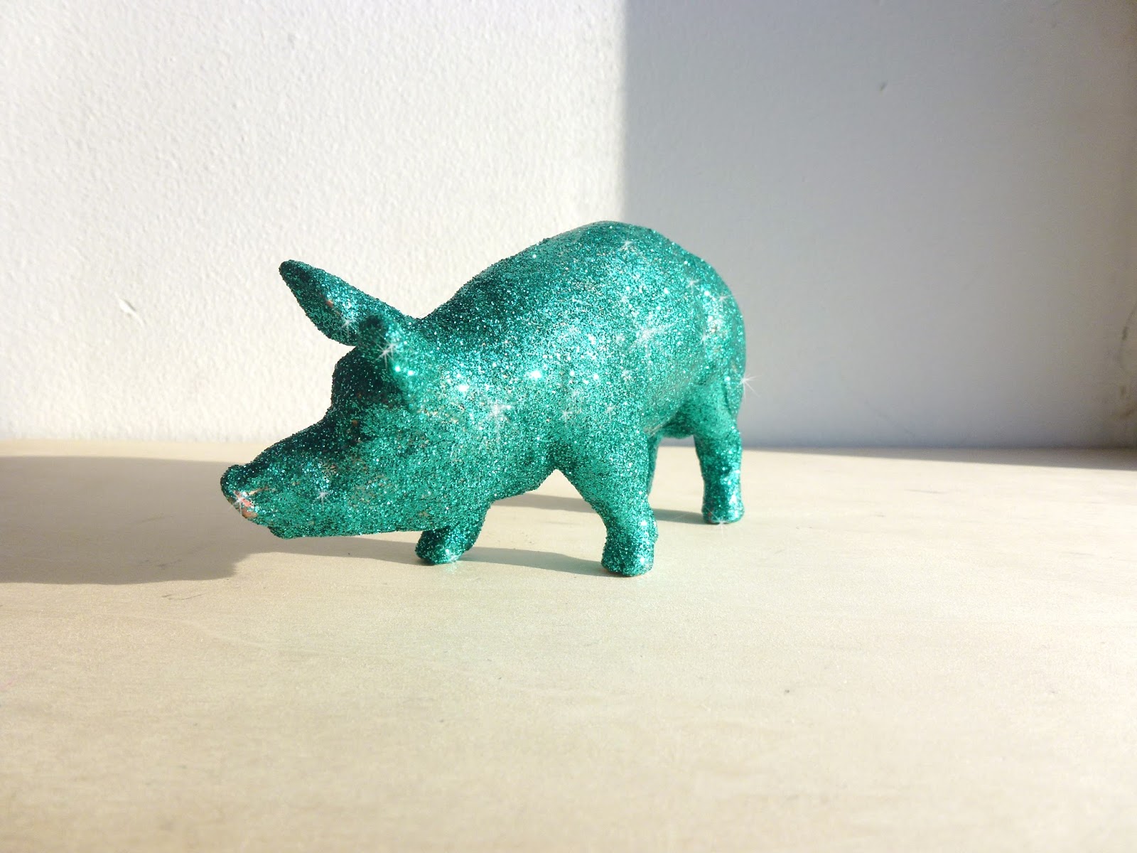 Hey! Look what I Made! Glitter Pig