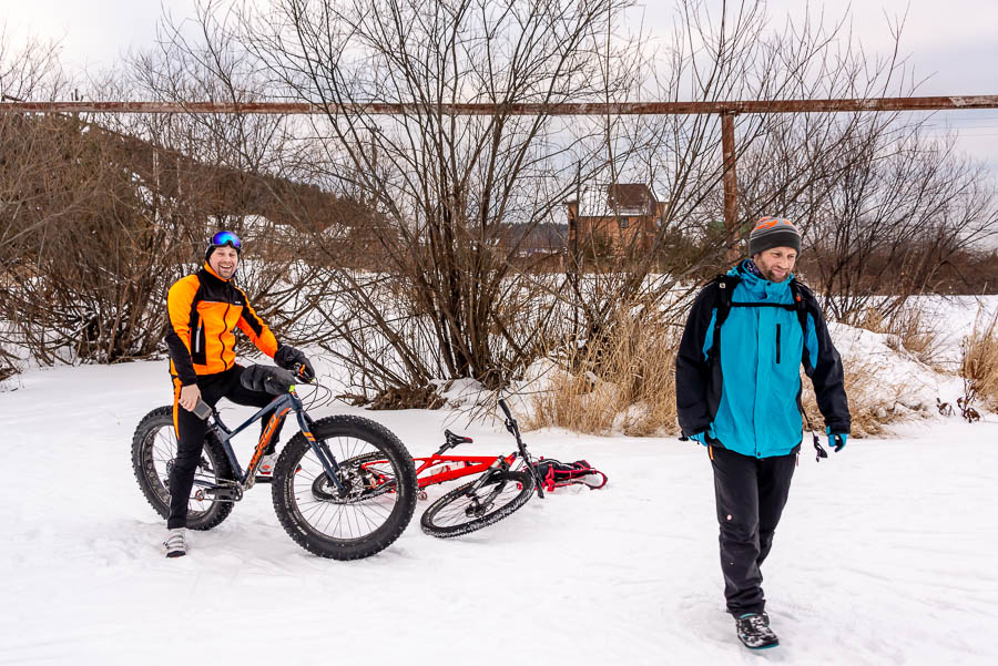 Через городской пляж и остров