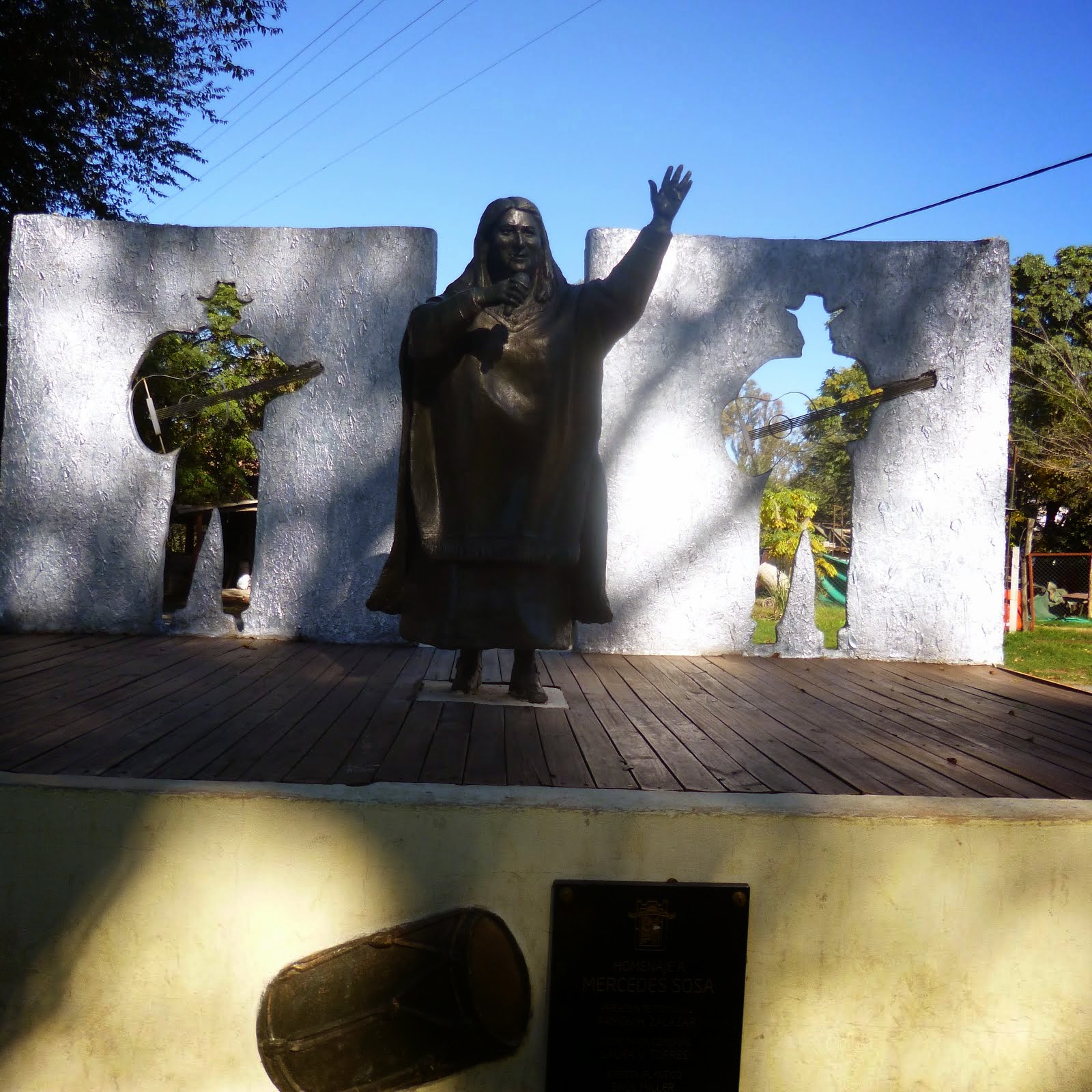 MONUMENTO A MERCEDES SOSA