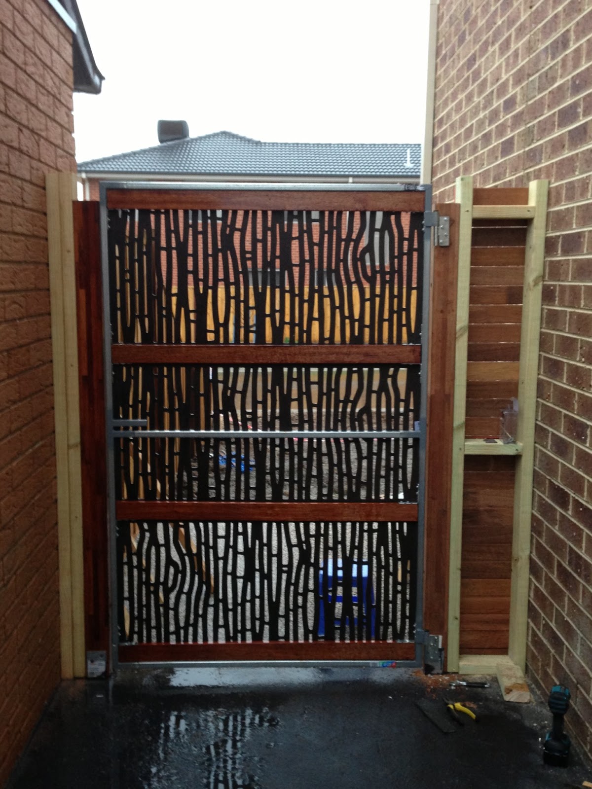 Metricon Winchester 28 DIY (Do It Yourself) Gate Using almunium