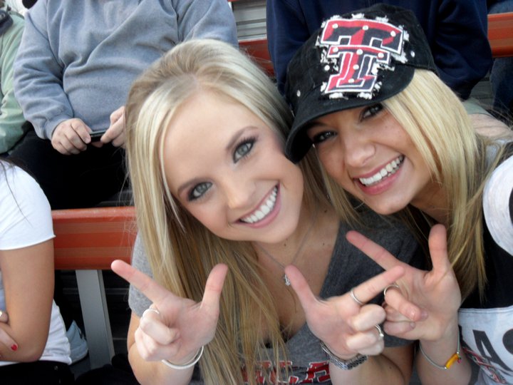 texas+tech+cute+blondes+in+hats+from+fb.