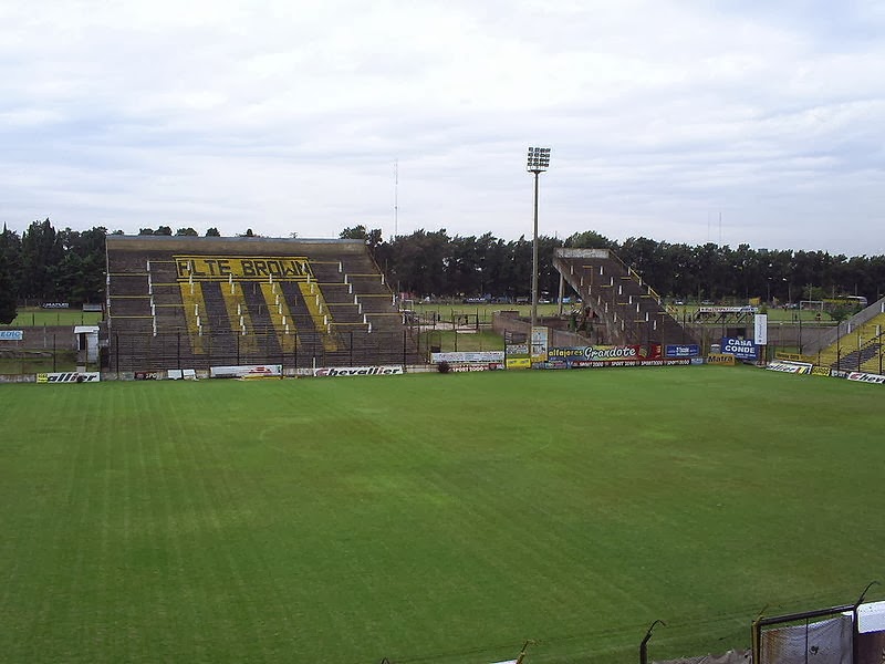 Estadio Fragata Sarmiento, Almirante Brown