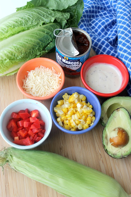 SO GOOD! Super easy vegetarian recipe: avocado + chipotle + sweet corn caesar salad