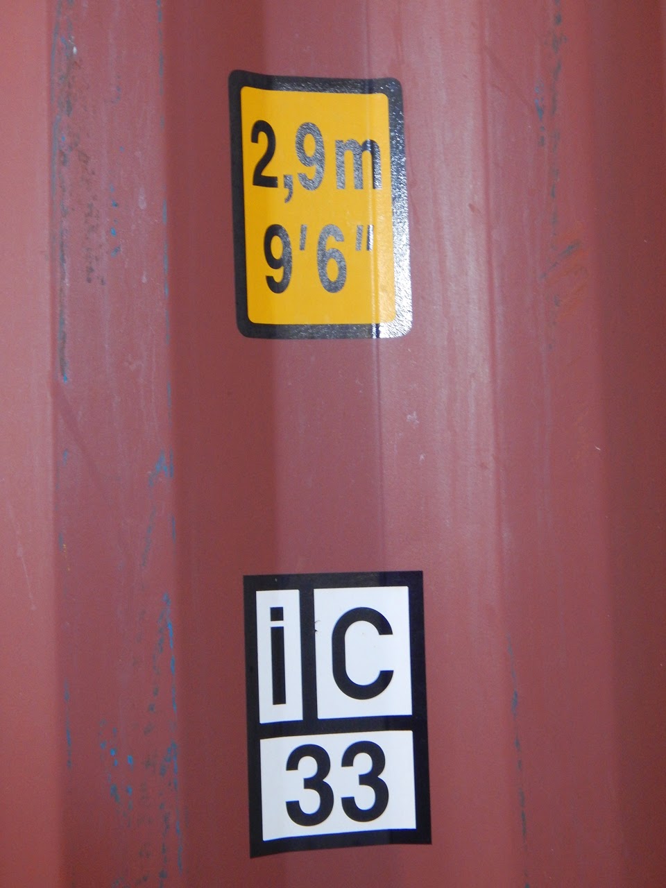 TERCERA PIEL - CONTENEDORES HABITABLES