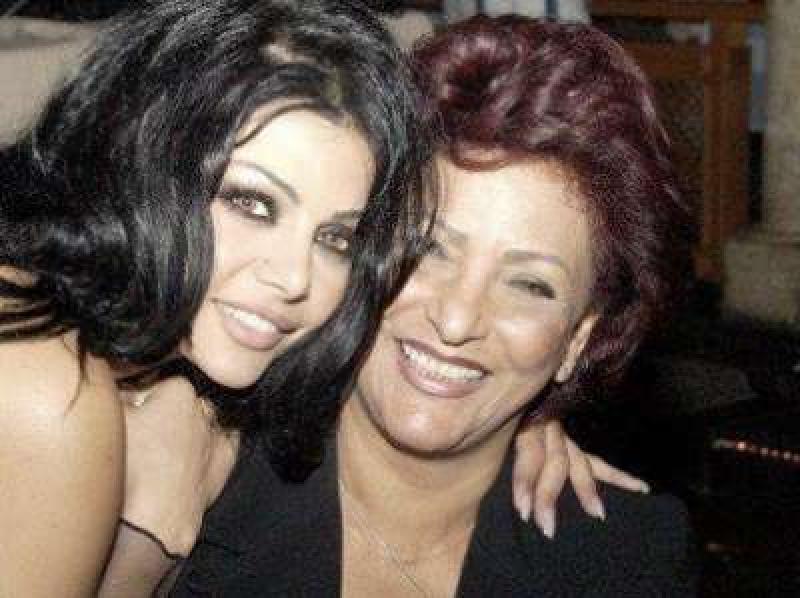 صور امهات الفنانات العرب