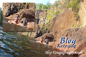 Buaya melompat ke arah pelancong yang cuba mendekatinya