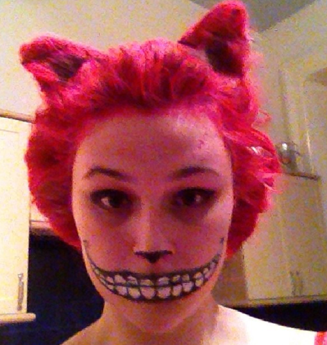 8. And spraaaaay! Sigh I love coloured hair spray. I did pink for the