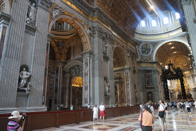 Basilique, Saint-Pierre, Art, Michel-Ange, Coupole, Baldaquin, Bernin, Vatican, Religieux, Pape, Rome, Roma, Voyage, Vlog, Roadtrip, blog,