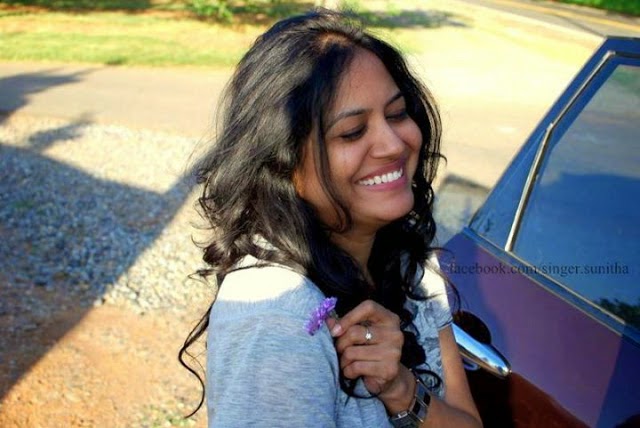 Singer Sunitha Cute N Sexy Pics | Indian Stunning Hotties