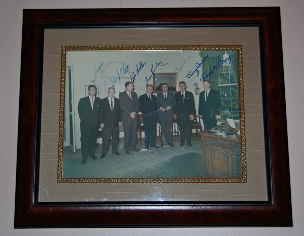 President Kennedy with Secret Service agents