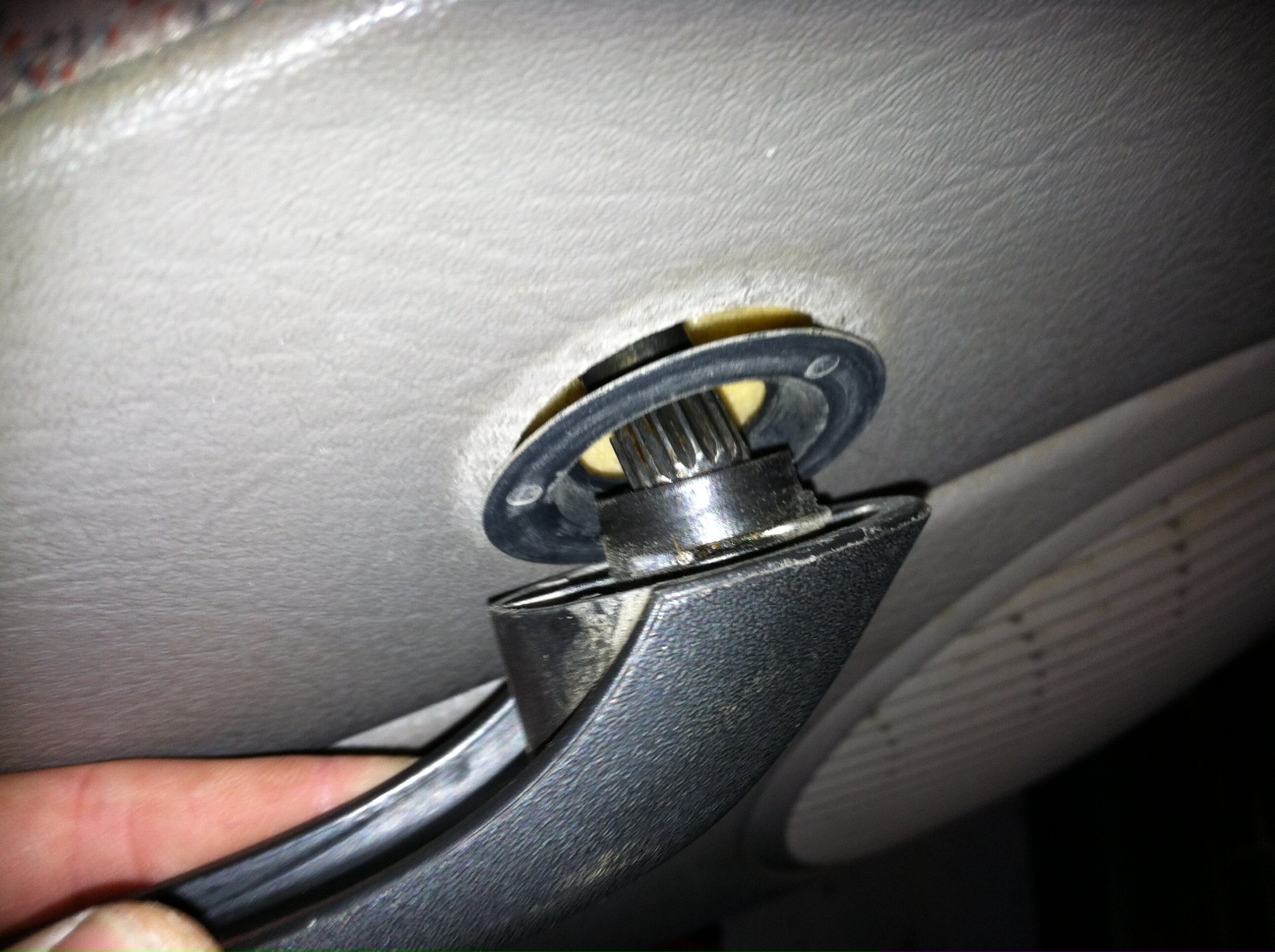 Car Audio Tips Tricks and How To's How To Remove/Replace A Vehicle's Window Handle/Crank