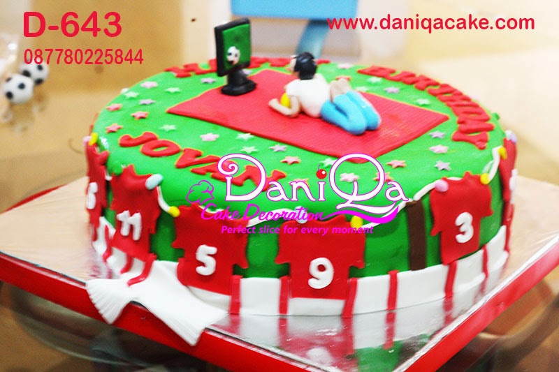 DaniQa Cake and Snack: Kue Ulang Tahun Sepak Bola